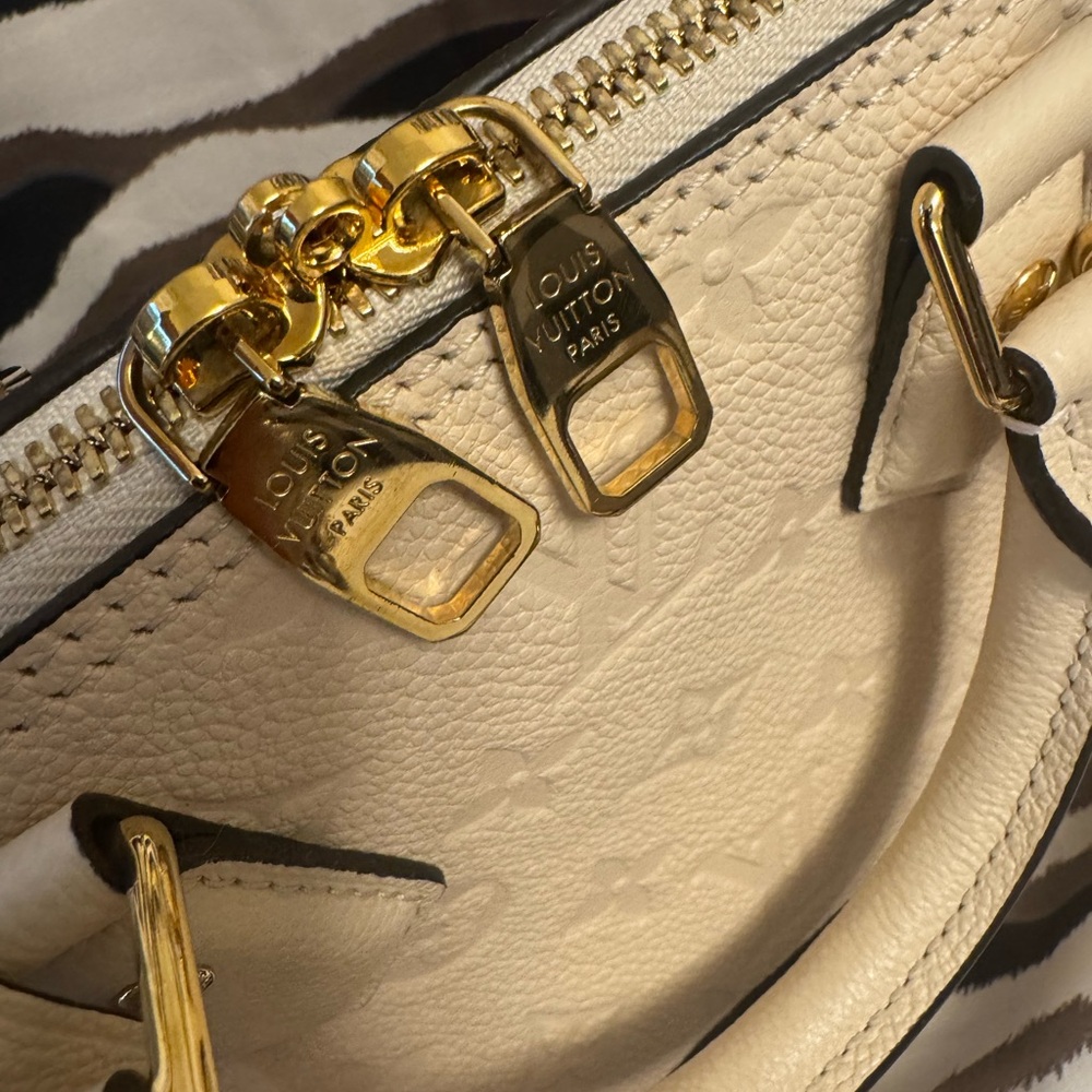 Louis Vuitton Empreinte Neo Alma BB in cream :) - Picture 8 of 17